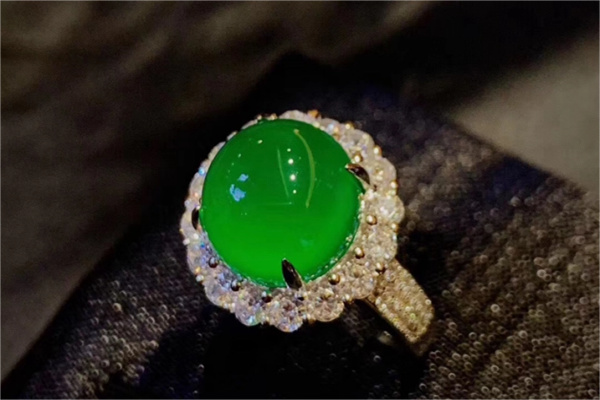 翡翠戒指 翡翠戒指